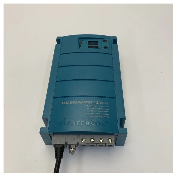 Mastervolt ChargeMaster 12/25-3 Automatic Battery Charger 12V 25A - 44010250 Soldes