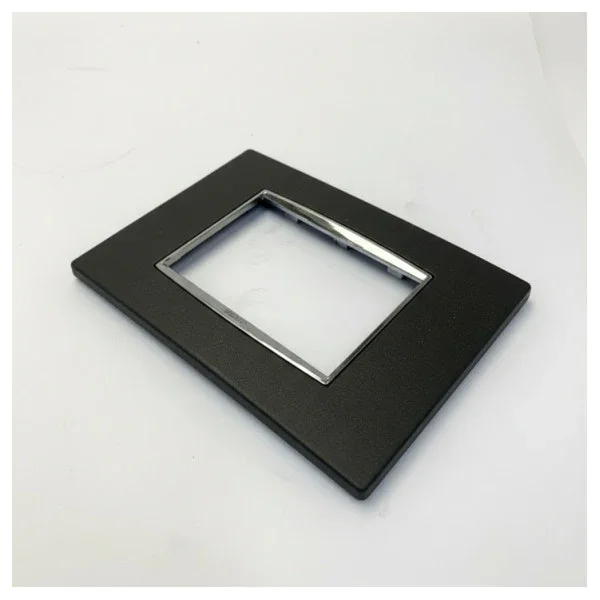 Must-Have Vimar Eikon Classic Cover Plate 3-Module Anthracite Matt - 20653.C15